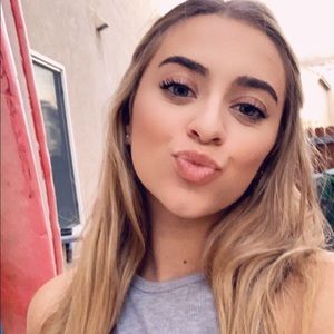 Meet your Posher, Sami